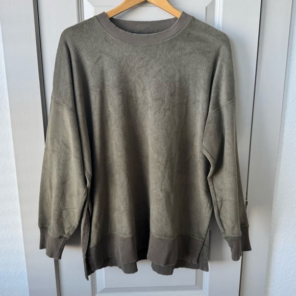Aerie Velour Side Slit Olive Green Oversized Pullover Sweatshirt Size Medium - Picture 1 of 6